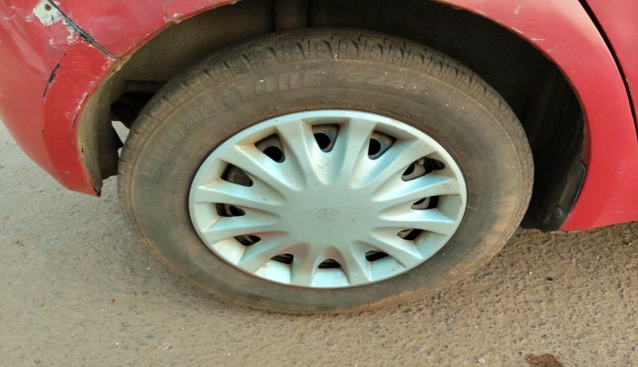 2010 Maruti Swift VXI, Petrol, Manual, 57,736 km, tyre