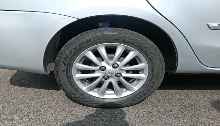 2011 Toyota Etios V, Petrol, Manual, 65,219 km, tyre