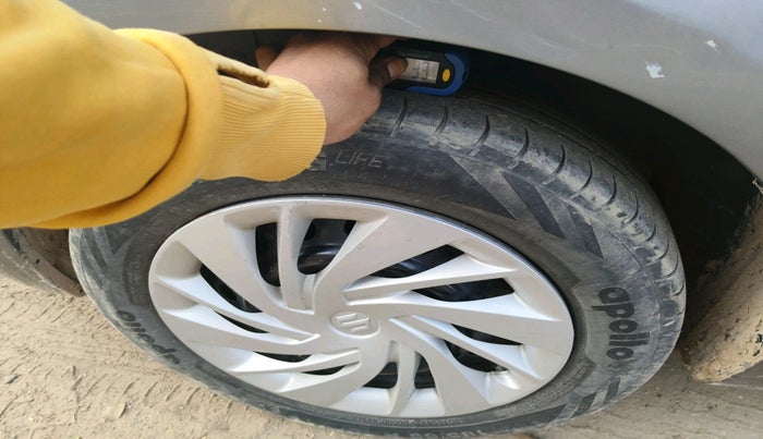 2015 Maruti Ciaz VXI+, Petrol, Manual, 70,747 km, tyre