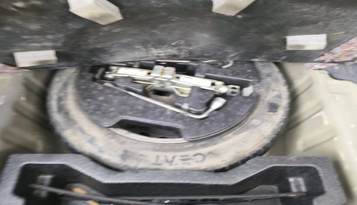 2015 Maruti Ciaz VXI+, Petrol, Manual, 70,747 km, tyre