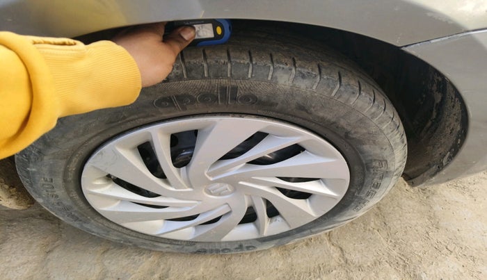 2015 Maruti Ciaz VXI+, Petrol, Manual, 70,747 km, tyre