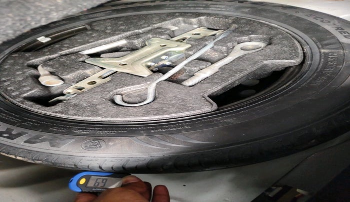 2024 Maruti BREZZA LXI S- CNG, Petrol, Manual, 21,498 km, tyre