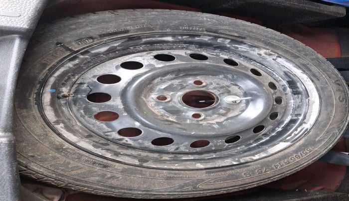 2013 Maruti Wagon R 1.0 VXI, Petrol, Manual, 62,900 km, tyre