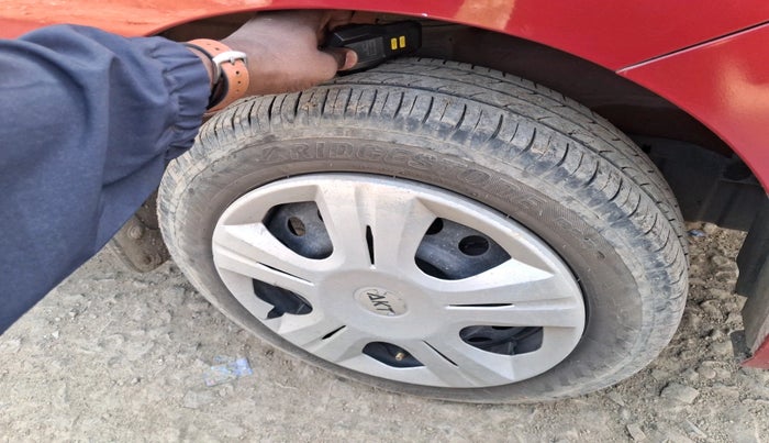 2013 Maruti Wagon R 1.0 VXI, Petrol, Manual, 62,900 km, tyre