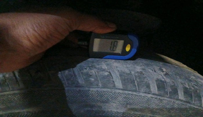 2016 Mahindra XUV500 W6 1.99, Diesel, Manual, 90,287 km, tyre