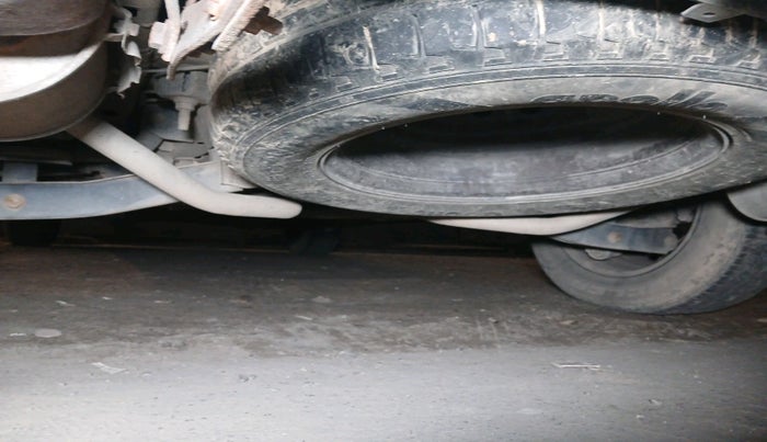 2016 Mahindra XUV500 W6 1.99, Diesel, Manual, 90,287 km, tyre