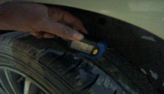 2020 Maruti Dzire ZXI, Petrol, Manual, 1,38,839 km, tyre