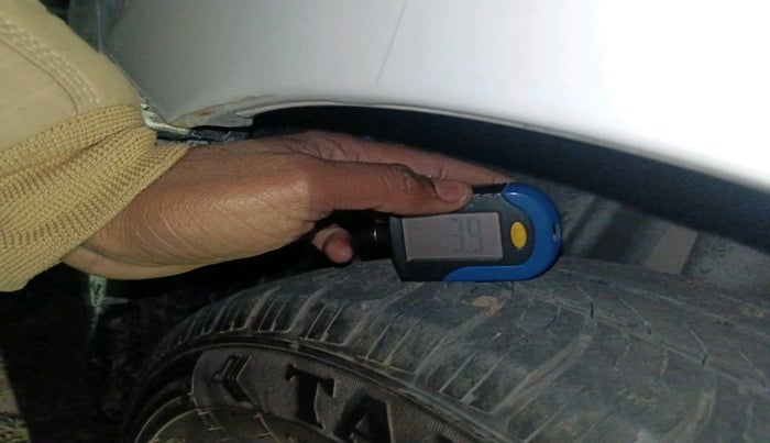 2020 Maruti Dzire ZXI, Petrol, Manual, 1,38,839 km, tyre