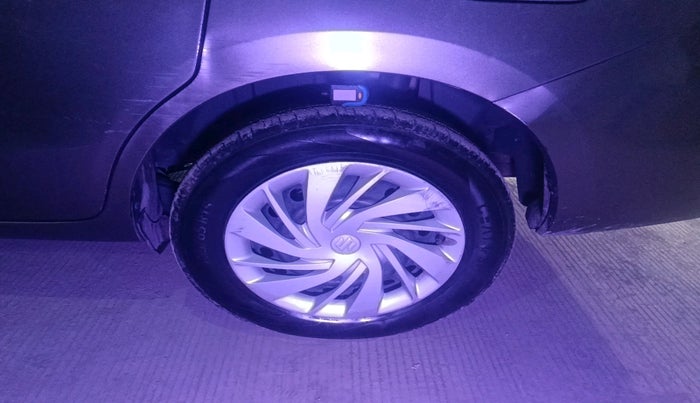 2020 Maruti Ertiga VXI CNG, Petrol, Manual, 85,991 km, tyre