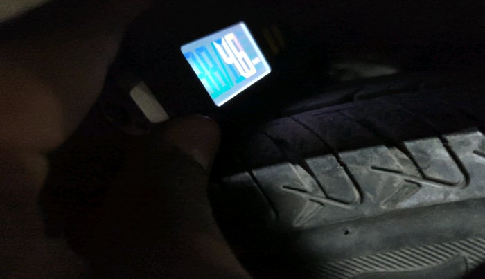 2012 Hyundai Eon ERA +, Petrol, Manual, 52,225 km, tyre