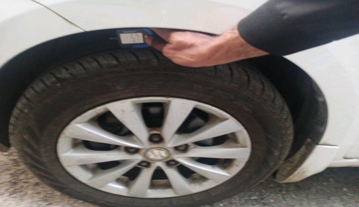 2013 Maruti Ertiga ZDI, Diesel, Manual, 62,000 km, tyre