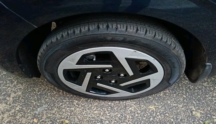 2023 Hyundai GRAND I10 NIOS SPORTZ AMT 1.2 KAPPA VTVT, Petrol, Automatic, 2,203 km, tyre