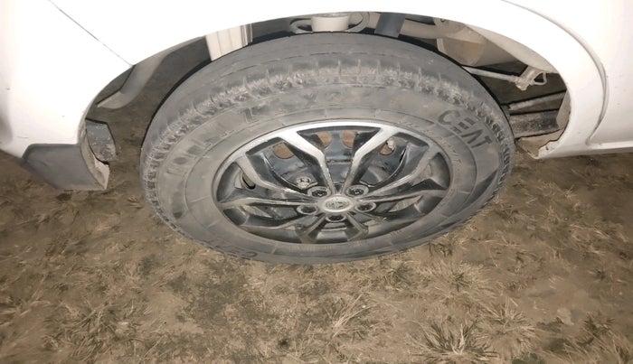 2020 Maruti Alto VXI, Petrol, Manual, 72,562 km, tyre