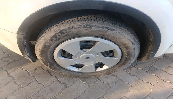 2020 Mahindra XUV500 W7, Diesel, Manual, 60,887 km, tyre