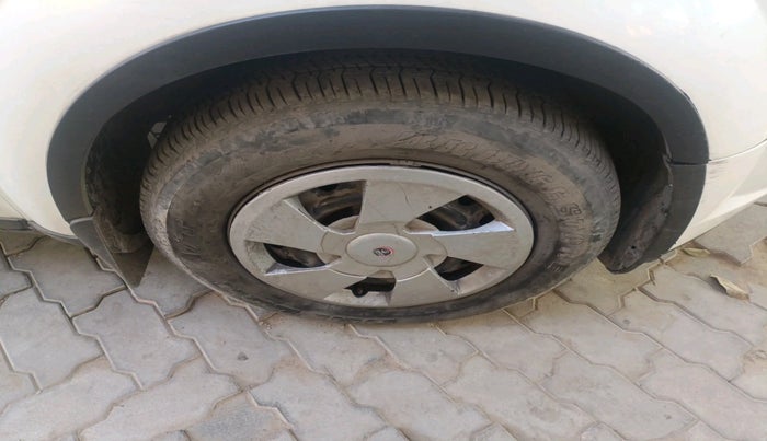 2020 Mahindra XUV500 W7, Diesel, Manual, 60,887 km, tyre