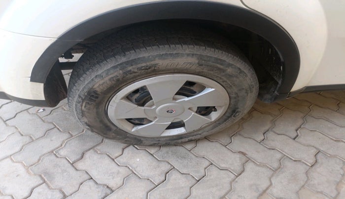 2020 Mahindra XUV500 W7, Diesel, Manual, 60,887 km, tyre