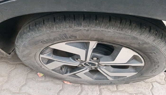 2021 KIA SONET HTX 1.0 IMT, Petrol, Manual, 36,877 km, tyre