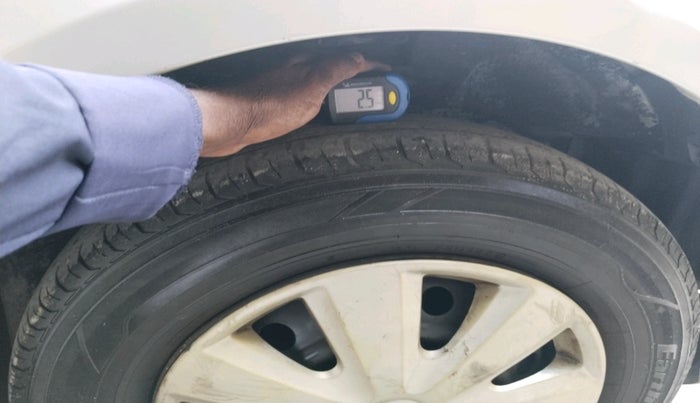 2011 Maruti Swift Dzire VDI, Diesel, Manual, 1,57,963 km, tyre