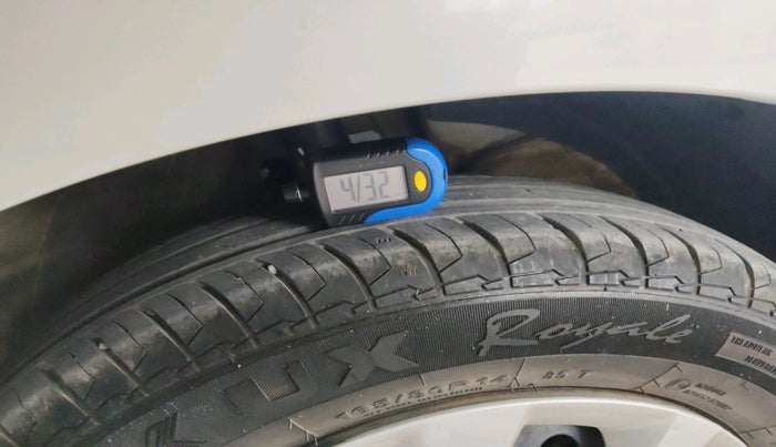 2024 Maruti Swift VXI, Petrol, Manual, 37,476 km, tyre