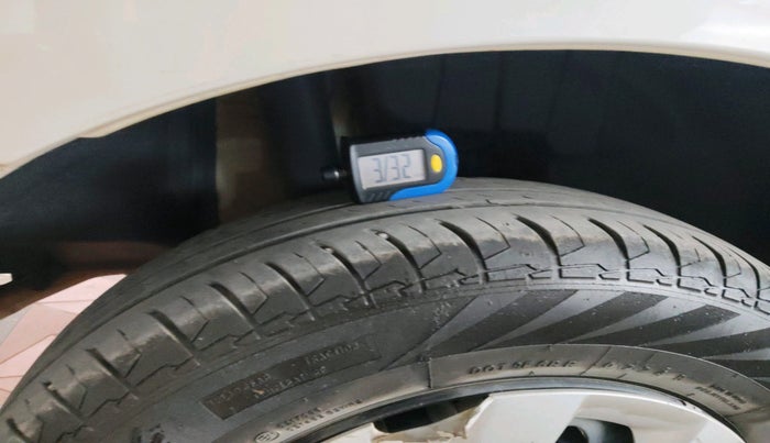 2024 Maruti Swift VXI, Petrol, Manual, 37,476 km, tyre