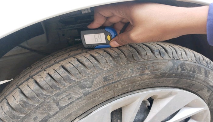 2025 Maruti Ertiga VXI SHVS, Petrol, Manual, 3,144 km, tyre