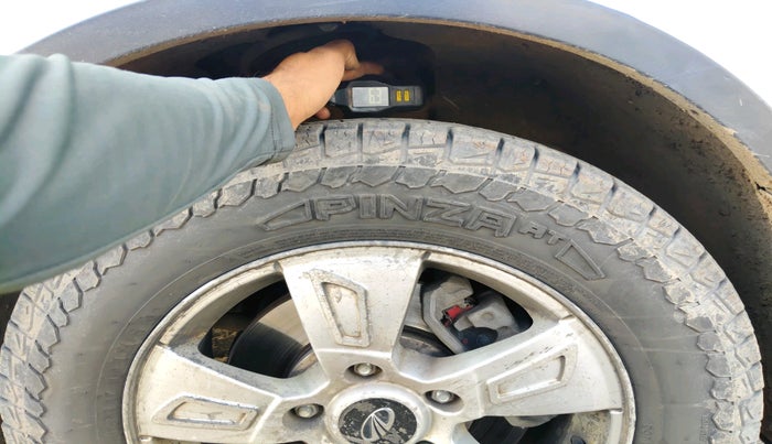 2012 Mahindra XUV500 W8, Diesel, Manual, 2,46,518 km, tyre