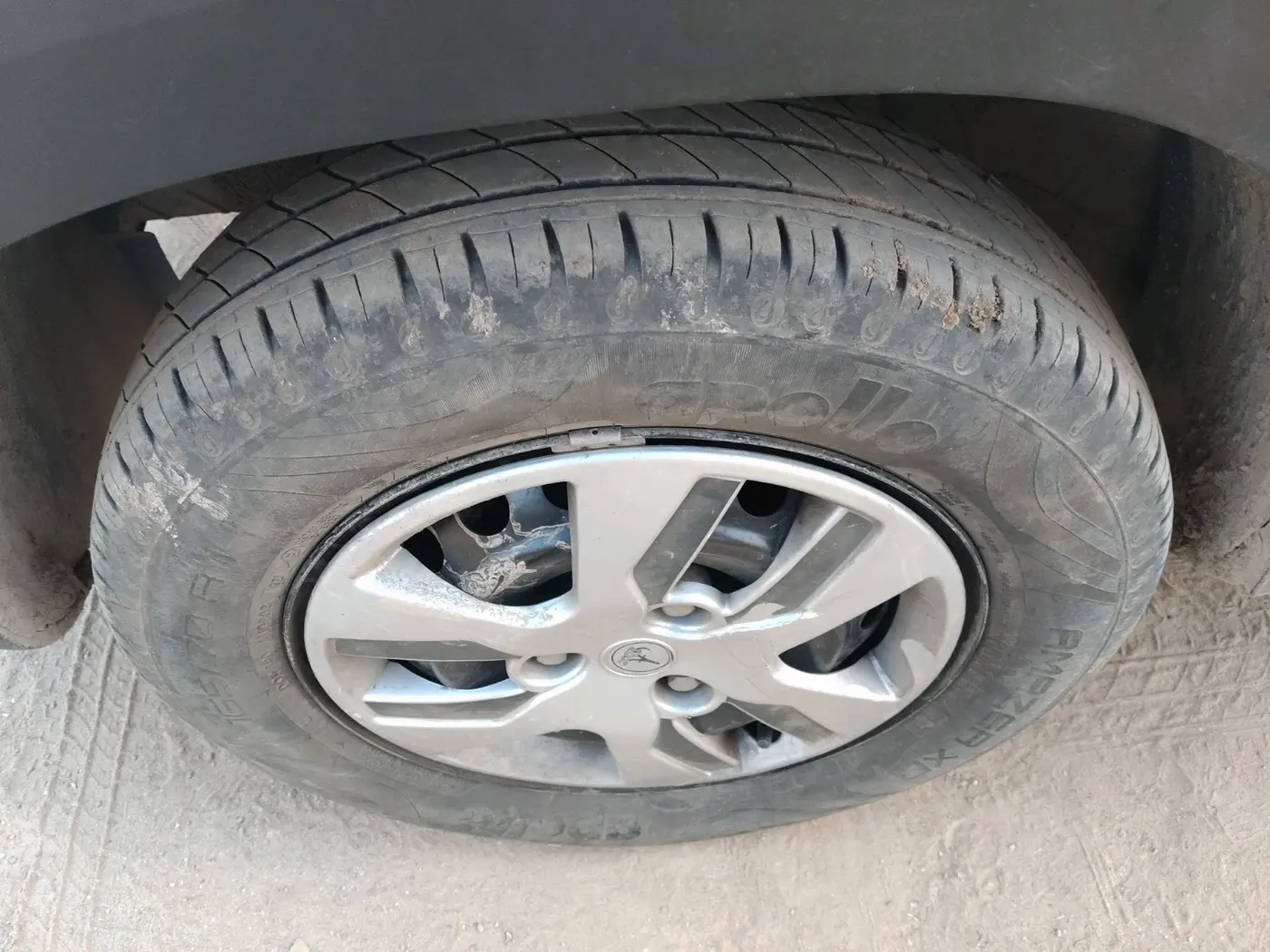 2021 Renault Kwid STD, Petrol, Manual, 19,421 km, tyre