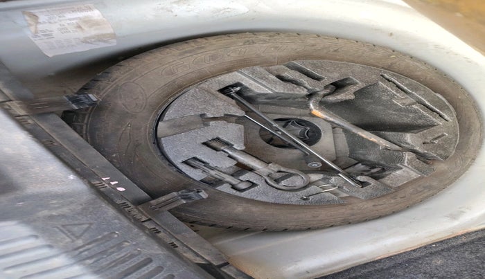 2018 Volkswagen Polo COMFORTLINE 1.0L MPI, Petrol, Manual, 51,723 km, tyre