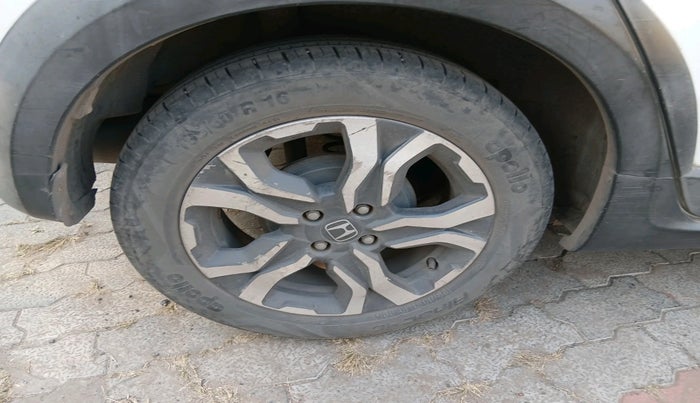 2017 Honda WR-V 1.5L I-DTEC VX MT, Diesel, Manual, 1,06,241 km, tyre