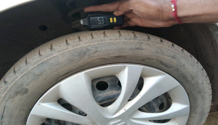 2015 Maruti Wagon R 1.0 VXI, Petrol, Manual, 78,869 km, tyre