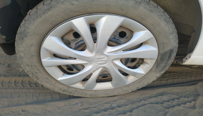 2015 Maruti Wagon R 1.0 VXI, Petrol, Manual, 78,869 km, tyre