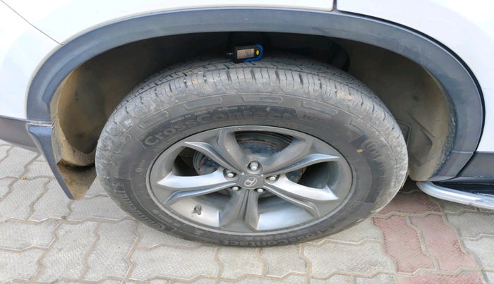 2021 Tata Harrier XT 2.0L KRYOTEC, Diesel, Manual, 84,959 km, tyre