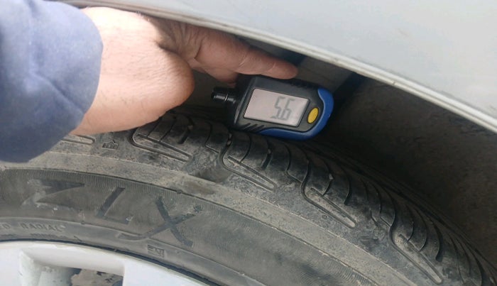 2015 Maruti Ciaz VXI, Petrol, Manual, 1,43,775 km, tyre