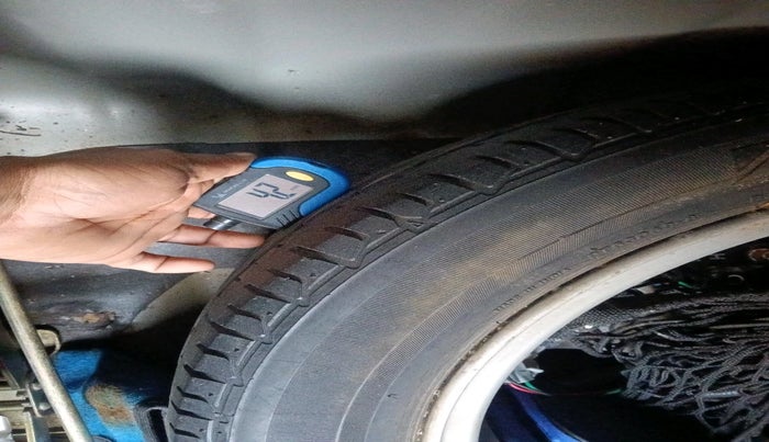 2012 Hyundai Verna FLUIDIC 1.6 VTVT SX AT, Petrol, Automatic, 67,431 km, tyre