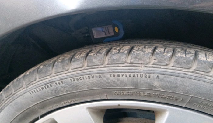 2012 Hyundai Verna FLUIDIC 1.6 VTVT SX AT, Petrol, Automatic, 67,431 km, tyre