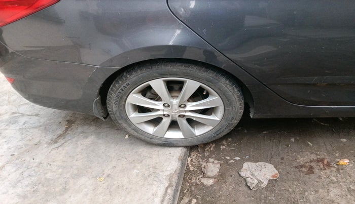 2012 Hyundai Verna FLUIDIC 1.6 VTVT SX AT, Petrol, Automatic, 67,431 km, tyre