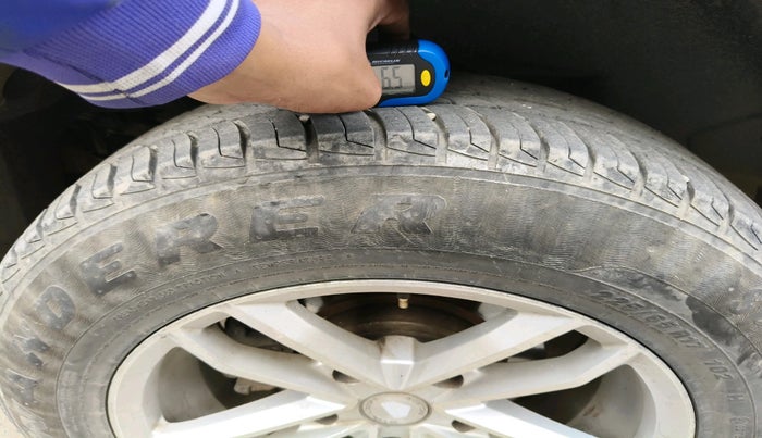 2019 Mahindra XUV500 W7, Diesel, Manual, 80,419 km, tyre