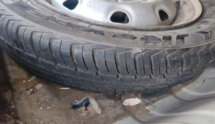 2011 Maruti Alto K10 LXI, Petrol, Manual, 62,114 km, tyre