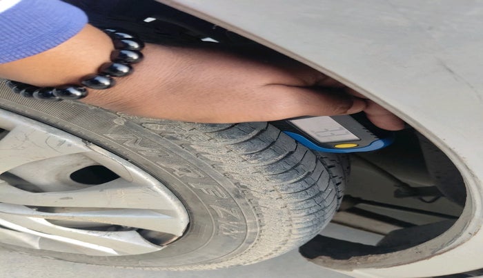 2011 Maruti Alto K10 LXI, Petrol, Manual, 62,114 km, tyre