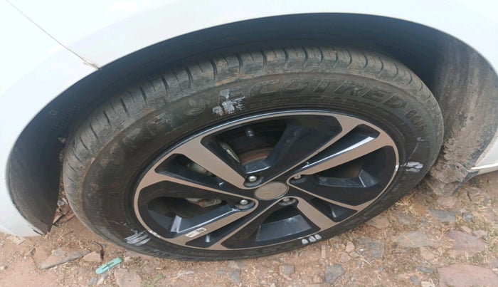 2023 Tata ALTROZ XZA PLUS (O) SUNROOF P , Petrol, Automatic, 8,808 km, tyre