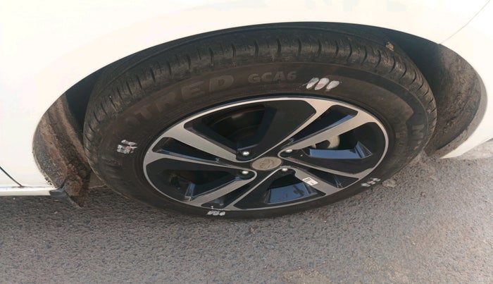 2023 Tata ALTROZ XZA PLUS (O) SUNROOF P , Petrol, Automatic, 8,808 km, tyre