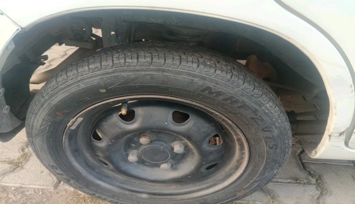 2010 Maruti Zen Estilo LXI, Petrol, Manual, 1,93,092 km, tyre