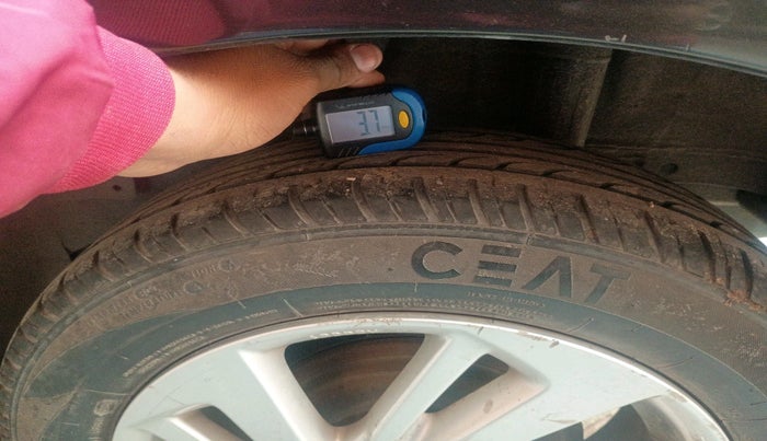 2015 Honda Jazz 1.2L I-VTEC V, Petrol, Manual, 74,229 km, tyre