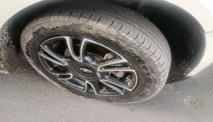 2019 Mahindra MARAZZO M6 8 STR, Diesel, Manual, 1,71,557 km, tyre