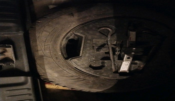 2018 Maruti Vitara Brezza VDI (O), Diesel, Manual, 1,02,186 km, tyre