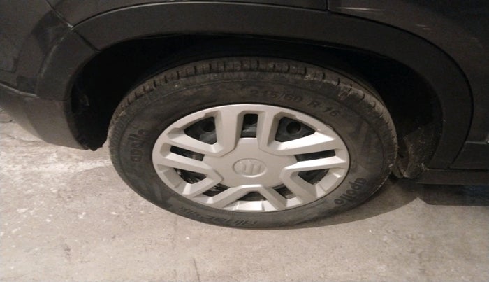 2018 Maruti Vitara Brezza VDI (O), Diesel, Manual, 1,02,186 km, tyre