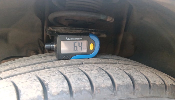 2017 Tata Tiago XZA PETROL, Petrol, Automatic, 1,18,117 km, tyre