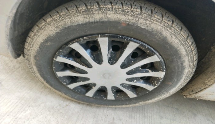 2017 Maruti Swift Dzire VXI, Petrol, Manual, 67,766 km, tyre