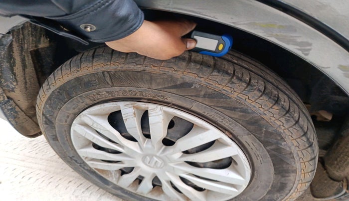 2020 Maruti Dzire VXI, Petrol, Manual, 66,955 km, tyre