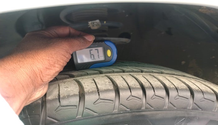 2021 Maruti Ertiga ZXI SHVS, Petrol, Manual, 50,863 km, tyre